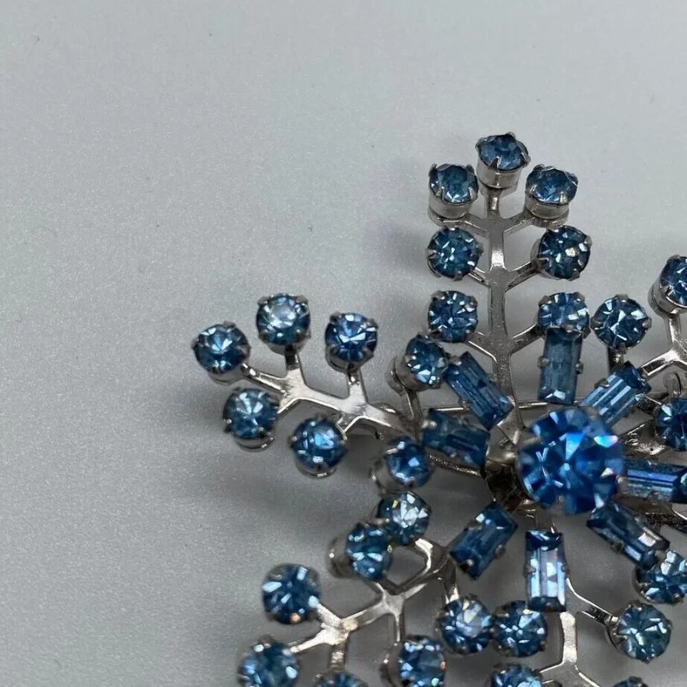 Vintage Coro Blue‎ Rhinestone 2